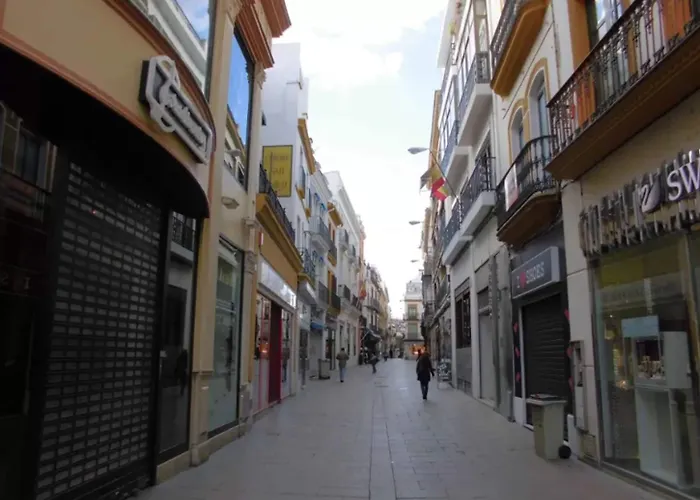 Onefam Catedral * Sevilla
