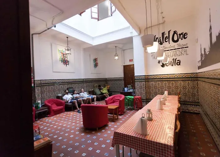 Onefam Catedral Hostel *